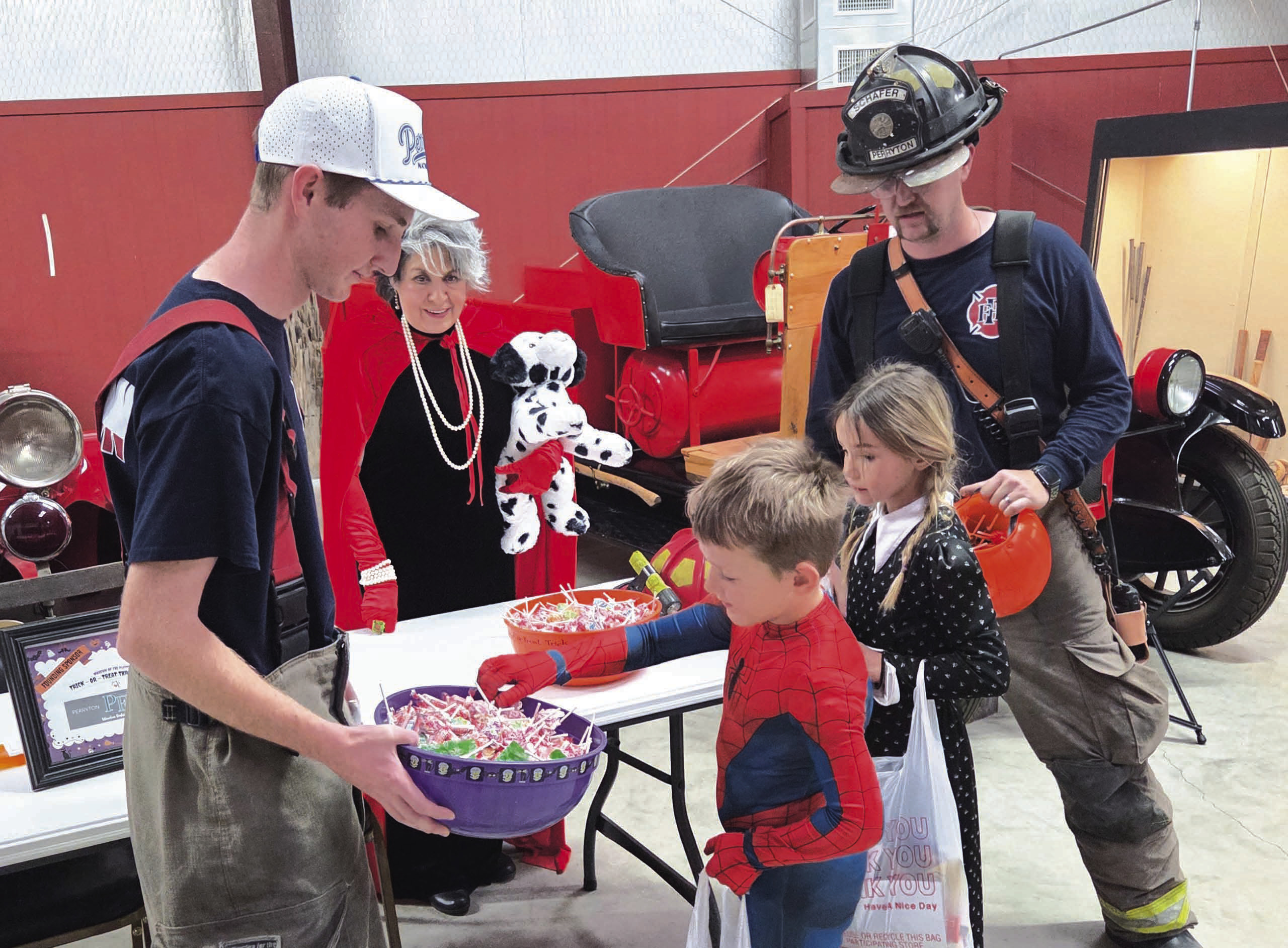 Kids and parents looking to show off their new costumes, grab some candy, and check out the historical exhibits at the Museum of the Plains turned out in droves for Saturday evening’s “Trick or Treat Through Time” event. Local businesses and organizations, including the Perryton Fire Department and Perryton Furniture, set up booths all over the museum to hand out treats and enjoy the Halloween fun.