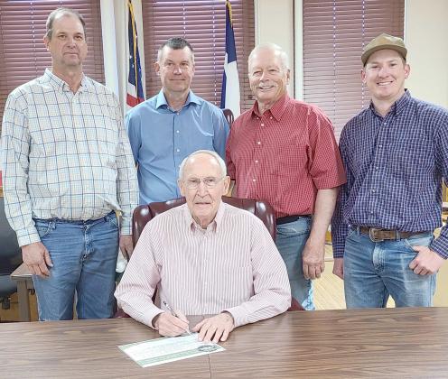 JUDGE SIGNS SOIL AND WATER STEWARDSHIP PROCLAMATION