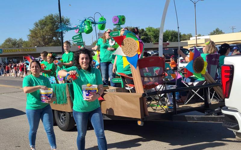 COMMERCIAL FLOAT PARADE CHAMP – The Wheatheart of the Nation Celebration parade brought thousands of people out on Saturday, Aug. 24, to watch the spectacle. The winner in the Commercial Float category was Interstate Bank.
