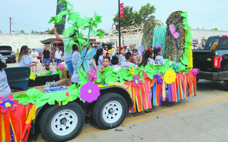 PARADE CHAMP - NON-PROFIT FLOAT