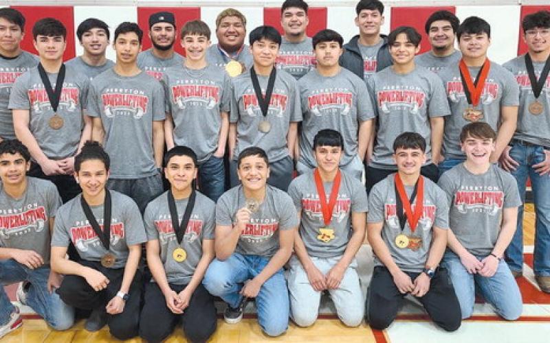 POWERLIFTING TEAMS PLACE AT STATE COMPETITION