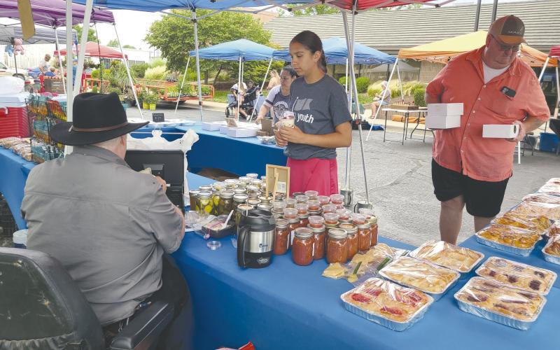 Local county residents are turning out for the Ochiltree County Farmers Market every Saturday for their pick of farm-fresh vegetables, homemade bread and pastries, and handmade crafts and quilts. The Farmers Market will be open in the Perryton National Bank parking lot from 8 a.m. to 1 p.m. every Saturday through mid-September.