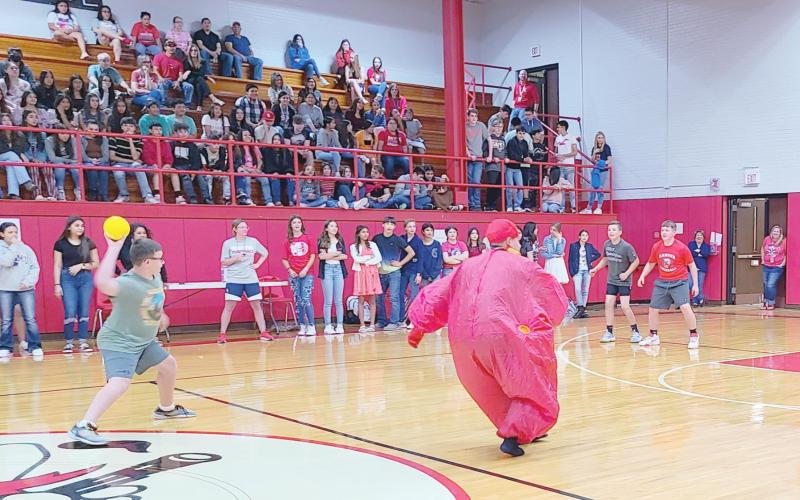 EXTREME DODGEBALL