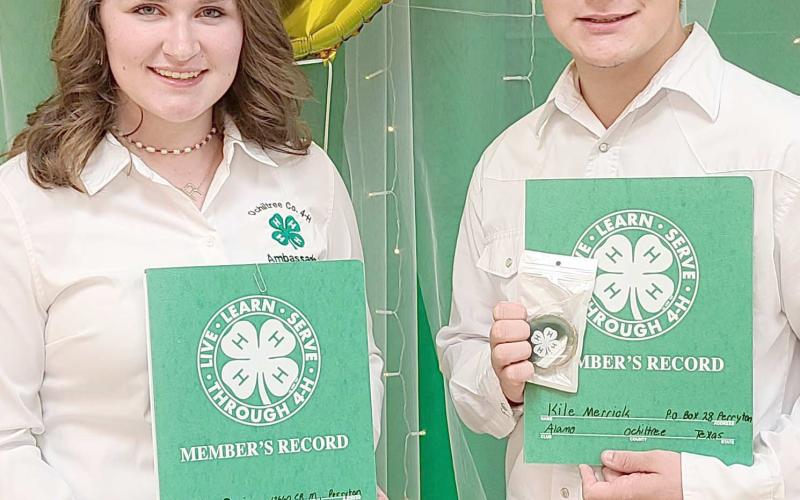 RECORD BOOKAWARDS— Ochiltree County 4-H’s annual awards ceremony was held Oct. 9 at the Expo Center. Awards were presented for record books by 4-H members. The award is given to every 4-H member who completes a record book of their experiences in 4-H. Members who completed record books included, from left, Rylan Oquin and Kile Merrick.