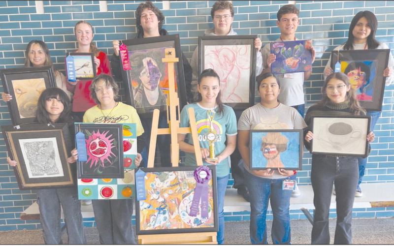 ART STUDENTS WIN AT TRI-STATE