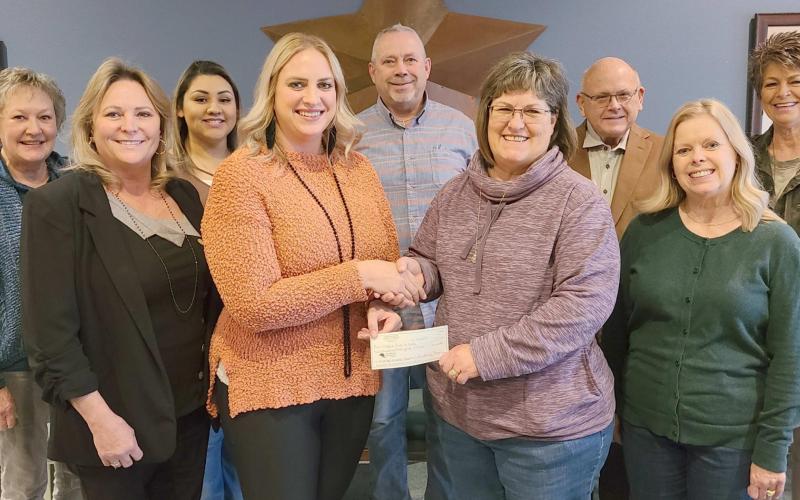 SNACK PAK RECEIVES CHAMBER DONATION