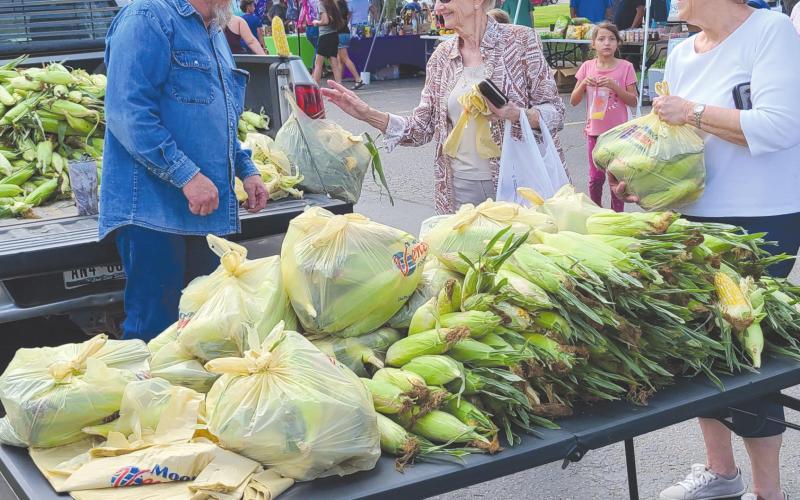 LAST DAYS OF FARMERS MARKET
