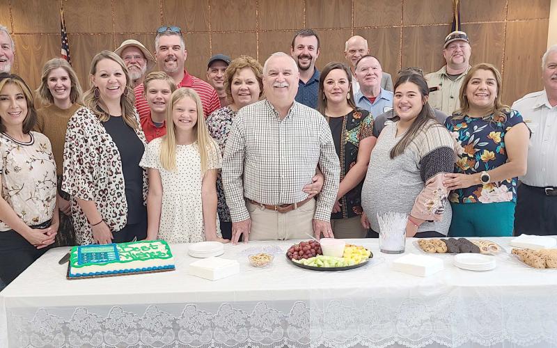 RETIREMENT RECEPTION FOR JENNINGS