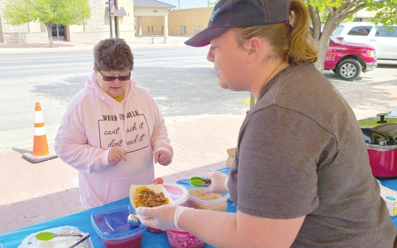 WALKING TACOS FOR HUNGRY APPETITES