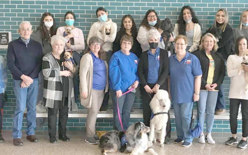 THERAPY DOGS VISIT PHS