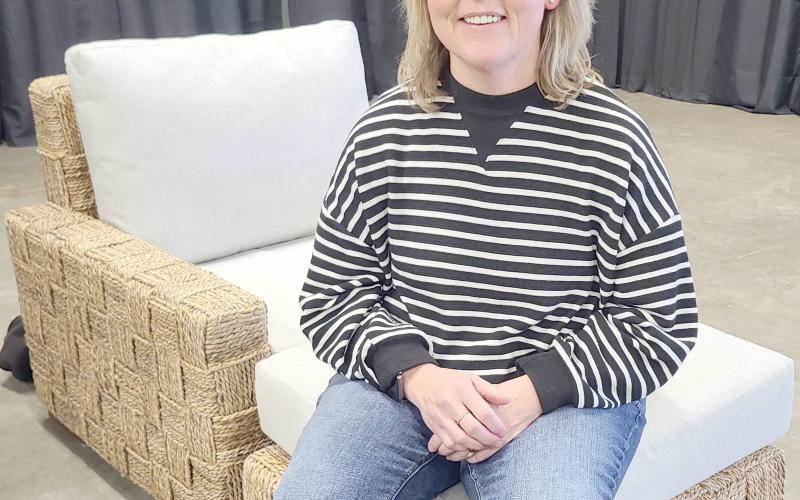 Suzanna Jarrell won the annual raffle drawing at this year’s Chamber of Commerce Banquet, held at the Ochiltree County Expo Center. Jarrell won a courtyard chair and ottoman, donated by Perryton Furniture and Window Fashions.