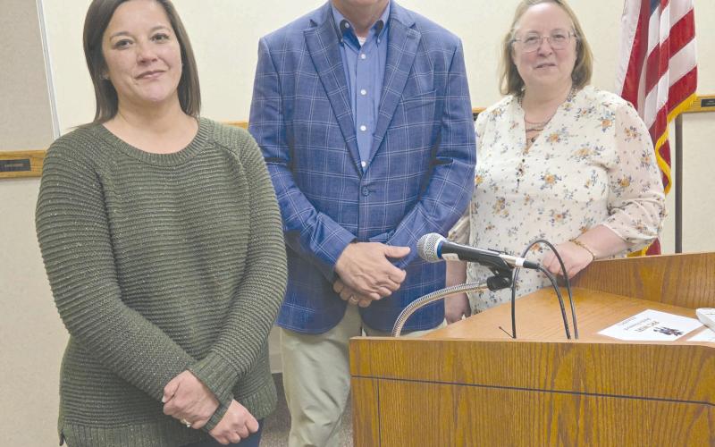 TUTT SPEAKS AT LEADERSHIP PERRYTON