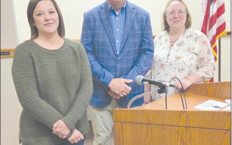TUTT SPEAKS AT LEADERSHIP PERRYTON