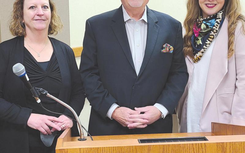 GILLILAND SPEAKS AT LEADERSHIP PERRYTON