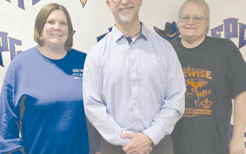 Jody Holland of Amarillo was the latest speaker in the Leadership Perryton series. He spoke on becoming a master communicator at Frank Phillips College, Allen Campus last Thursday evening. The seminar was sponsored by Panhandle First Bank and Red’s Pharmacy. Pictured are, from left, Leadership Perryton planning committee member Tara McCartney, Holland, and committee member Jamie Bentley.