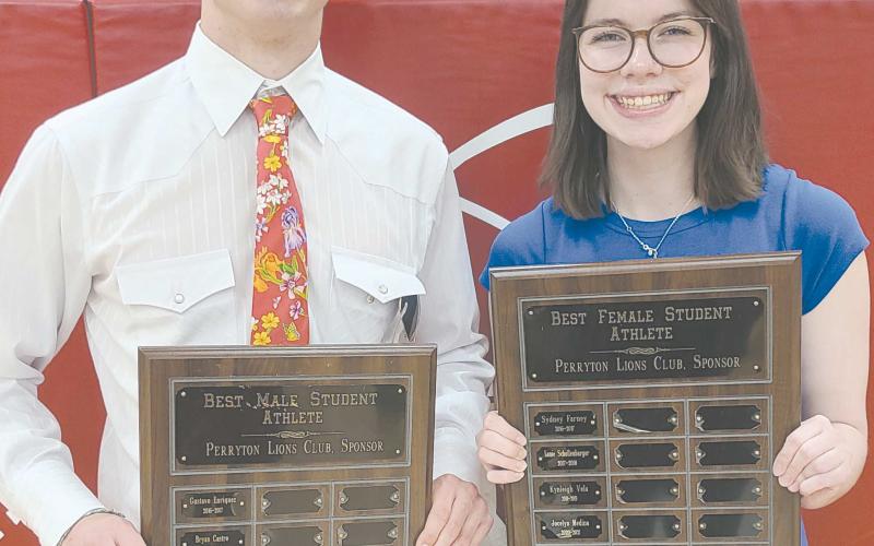 STUDENTATHLETES HONOREDAT BANQUET—