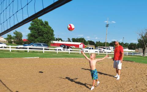 VOLLEYBALL VALIANTS