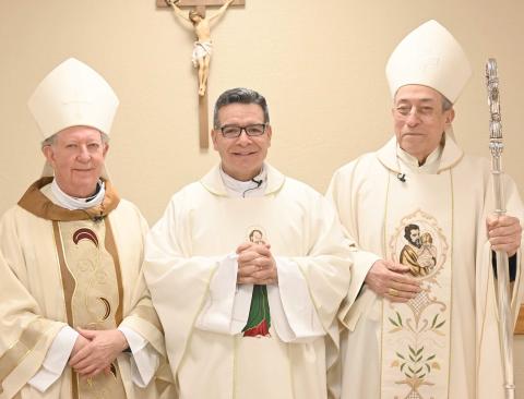 FATHER GÓMEZ CELEBRATES SILVER JUBILEE