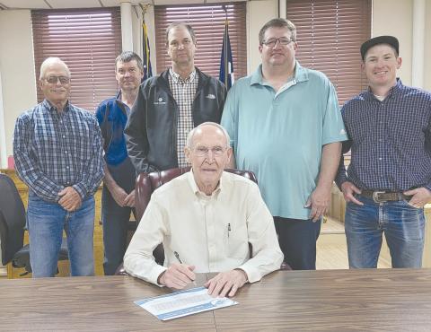 JUDGE SIGNS SOIL AND WATER STEWARDSHIP PROCLAMATION