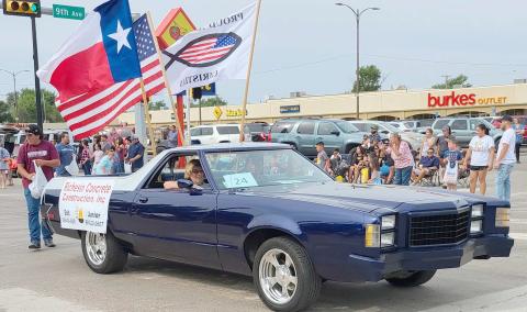 NON-CLASSIC OR ANTIQUE AUTO WINNER— The annual Wheatheart of the Nation Celebration parade on Main Street attracted viewers from all over the area. The winner of the Non-Classic or Antique Auto category was Richesin Concrete.