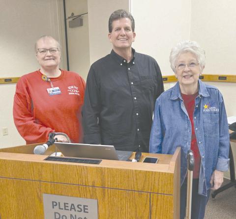 Kelly Nickel of Redding, CA was the latest speaker in the Leadership Perryton series. He spoke on “Small Things Make a Difference” at Frank Phillips College, Allen Campus last Thursday evening. The seminar was sponsored by Perryton National Bank and North Plains Electric Cooperative. Pictured are, from left: Leadership Perryton planning committee member Jamie Bentley, Nickel, and committee member Cynthia Shattles.