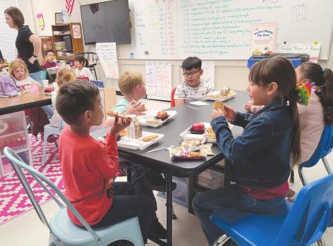 THE LUNCH BUNCH!