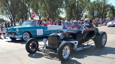 – The annual Wheatheart of the Nation Celebration parade attracted thousands of Ochiltree County residents on Saturday, Aug. 24. The winner of the Automotive category was Perryton High School’s Class of 1974.