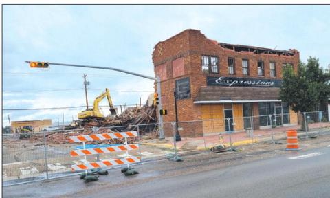 EXPRESSIONS DEMOLITION BEGINS