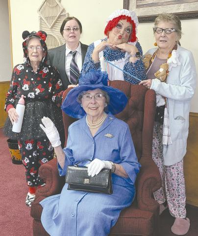 HALLOWEEN QUEEN AND COURT