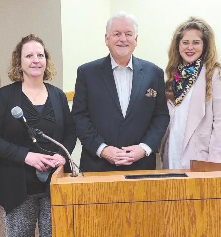 GILLILAND SPEAKS AT LEADERSHIP PERRYTON