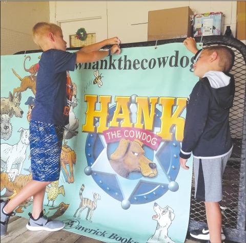 THEY’VE GOT A HANKERIN’ FOR A PARADE