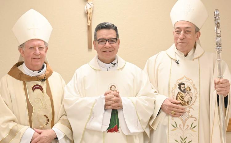 FATHER GÓMEZ CELEBRATES SILVER JUBILEE