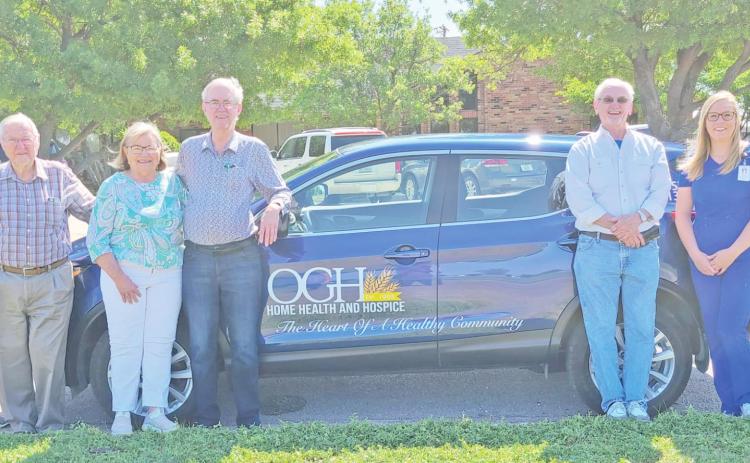 HOSPICE VOLUNTEERS ACQUIRE CAR FOR OGH STAFF