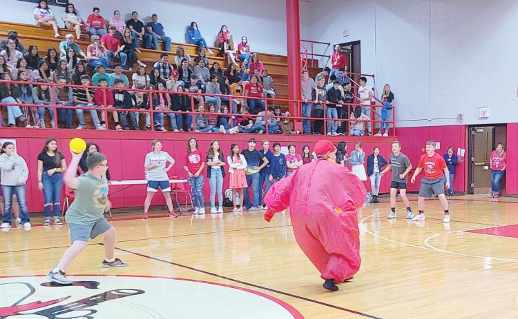 EXTREME DODGEBALL