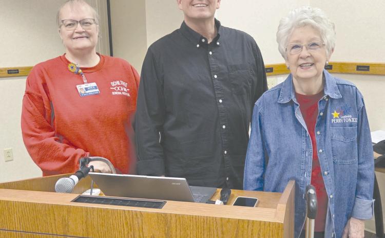 Kelly Nickel of Redding, CA was the latest speaker in the Leadership Perryton series. He spoke on “Small Things Make a Difference” at Frank Phillips College, Allen Campus last Thursday evening. The seminar was sponsored by Perryton National Bank and North Plains Electric Cooperative. Pictured are, from left: Leadership Perryton planning committee member Jamie Bentley, Nickel, and committee member Cynthia Shattles.