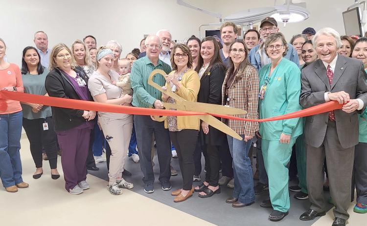 RIBBON CUTTING FOR OGH SURGERY CENTER— Perryton-Ochiltree Chamber of Commerce members, as well as Ochiltree General Hospital staff, and well-wishers from the community gathered for a ribboncutting ceremony to commemorate the official opening of OGH’s new surgery center. The new center includes two surgery rooms and a remodel of the post-anesthesia care unit.