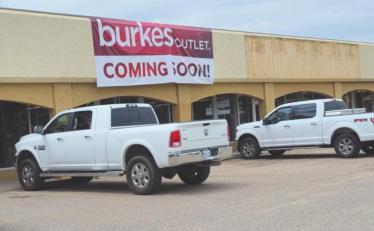 BURKES OUTLET TO OPEN IN BEALLS BUILDING