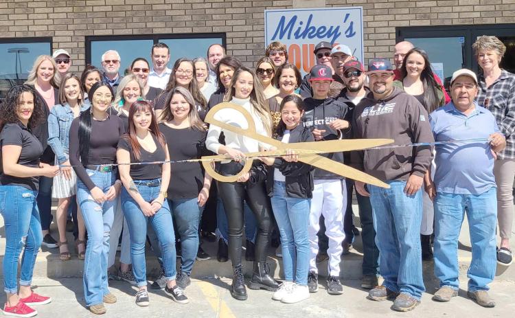 RIBBON CUTTING AT MIKEY’S LIQUOR