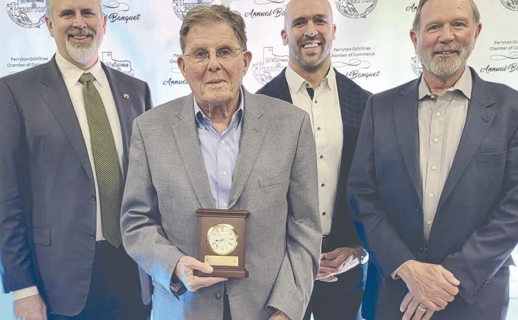 BOXWELL NAMED CITIZEN OF THE YEAR Dick Boxwell received congratulations from many well-wishers after he was named the Citizen of the Year on Feb. 20 during the Perryton-Ochiltree Chamber of Commerce’s annual banquet. Pictured are, from left, banquet emcee Greg Brown, Boxwell, Caleb Campbell, who provided the evening’s entertainment, and presenter Brady Yeary.